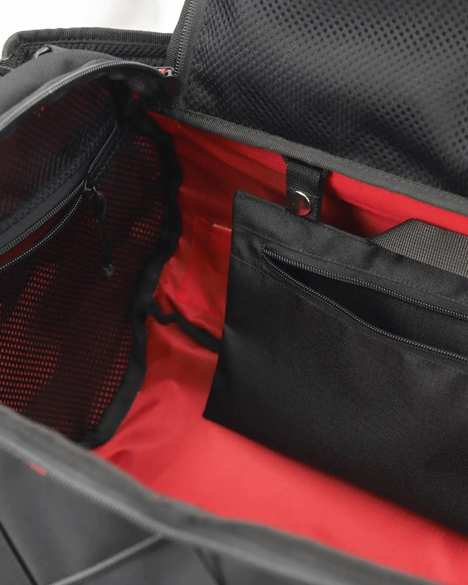Tenso Sport 30 L - Dark Knight Batohiro