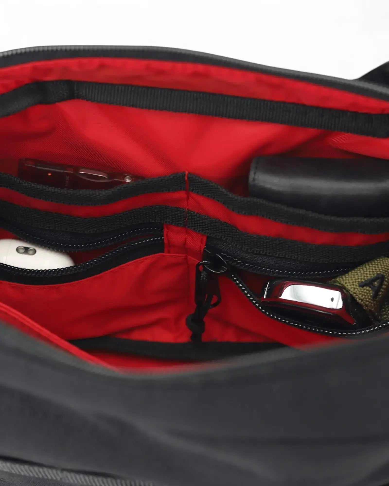 Kai 2.0 - Dark Black Backpack