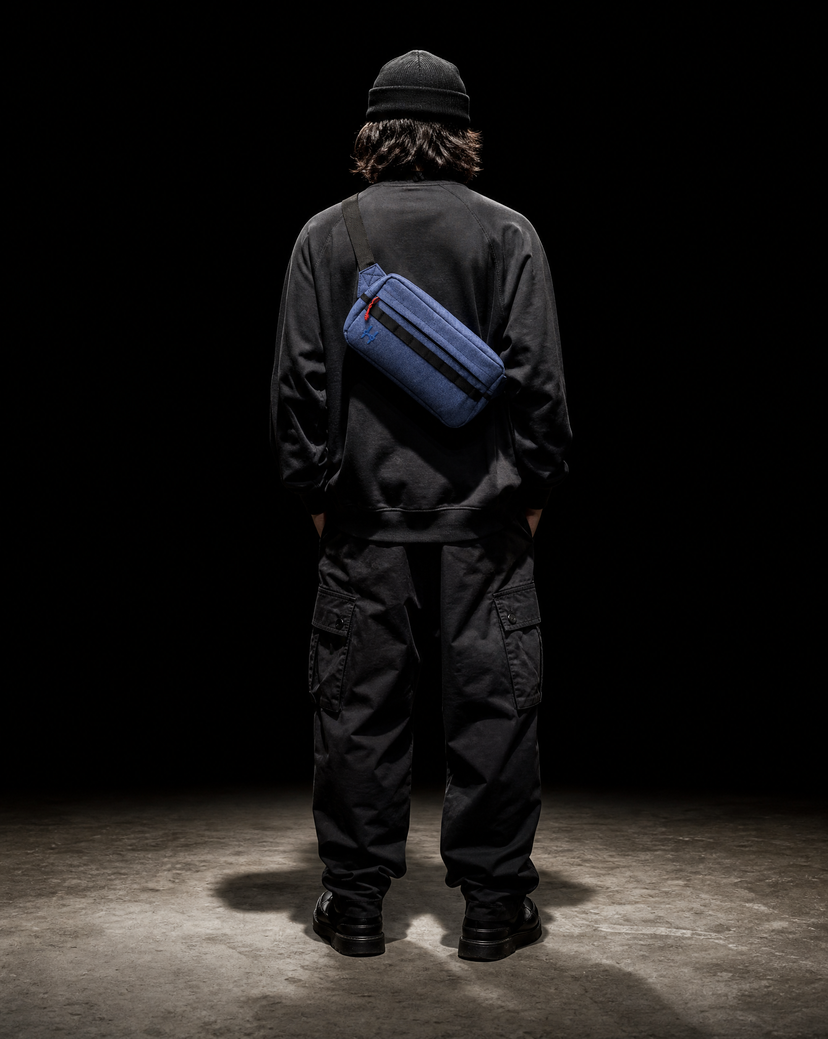 Crossbody ledvinka Kai M 2.0 - Blue Denim - Batohiro