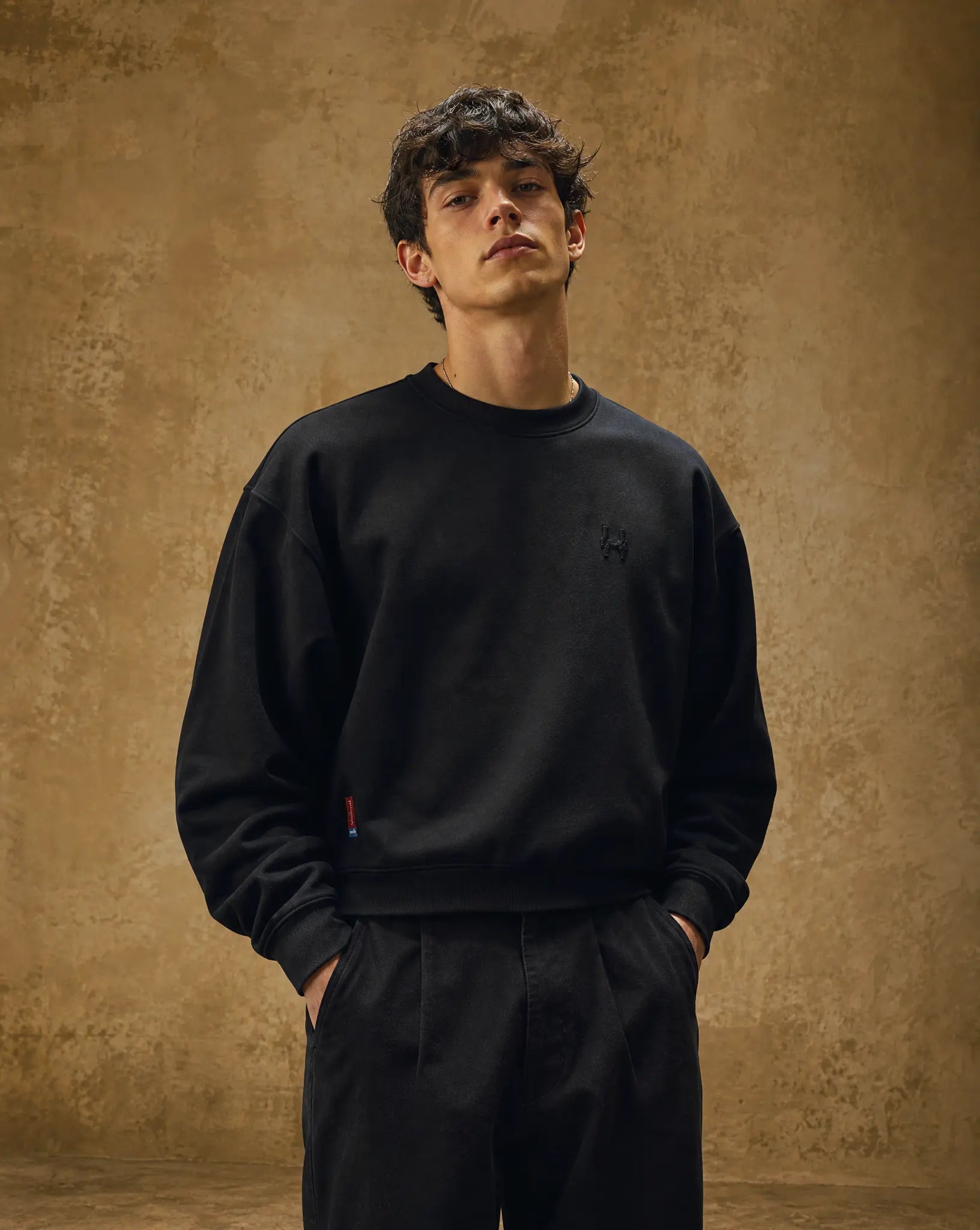 Cropped Mikina 343 - Crewneck Black Batohiro