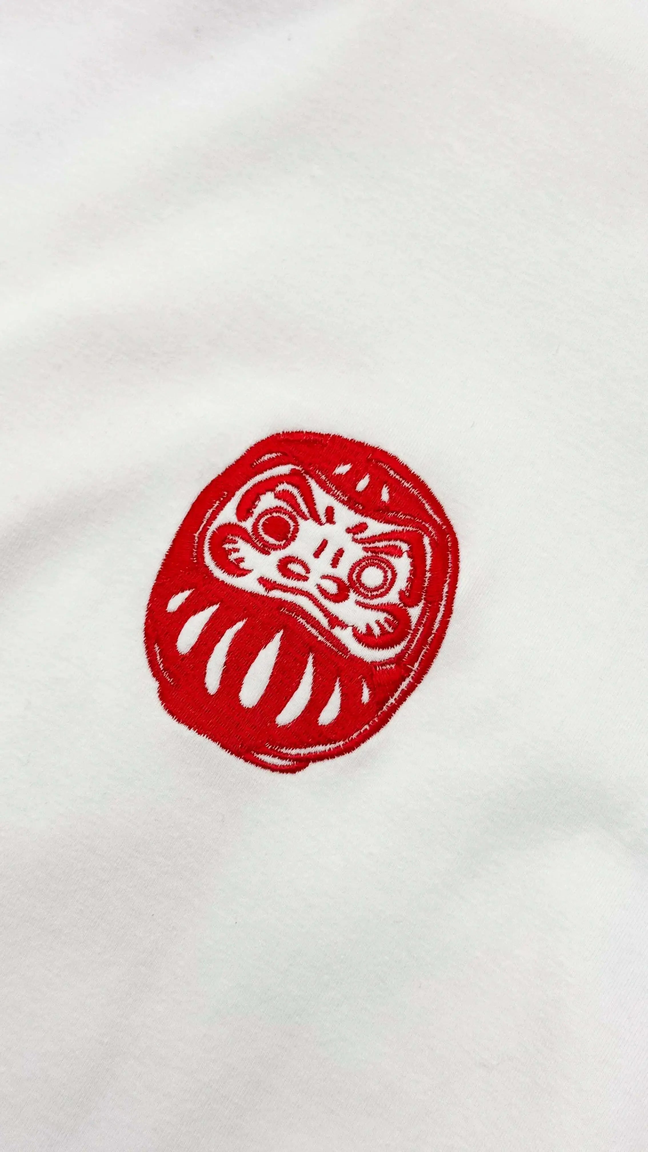Daruma – Weißes, verkürztes Oversize-T-Shirt Batohiro