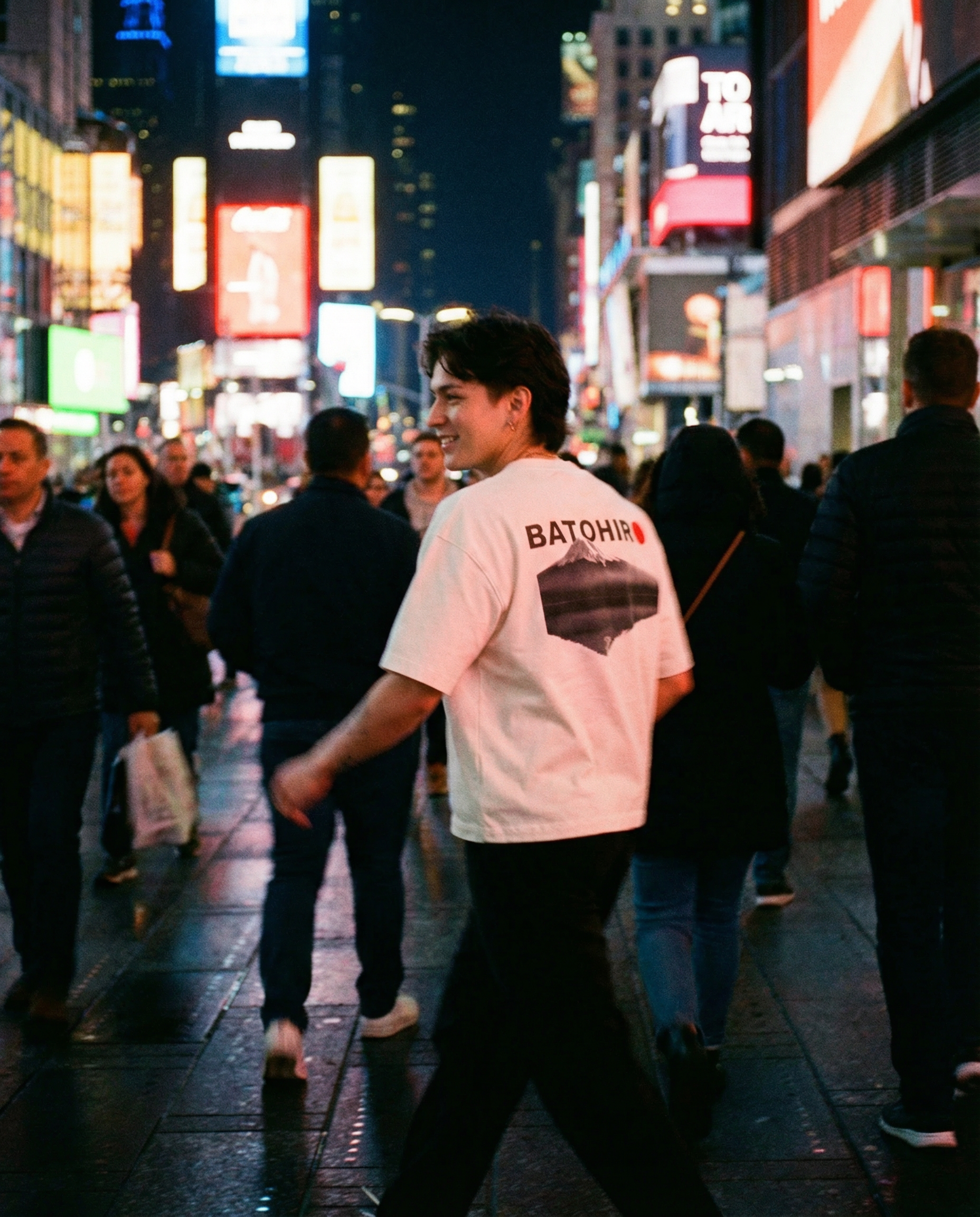 Fuji - Cropped Oversized Tee